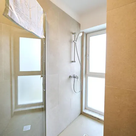 Summer In Infinity - Parking Apartment Mamaia
