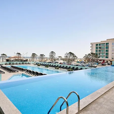 Апартаменты Summer In Infinity - Parking Мамая